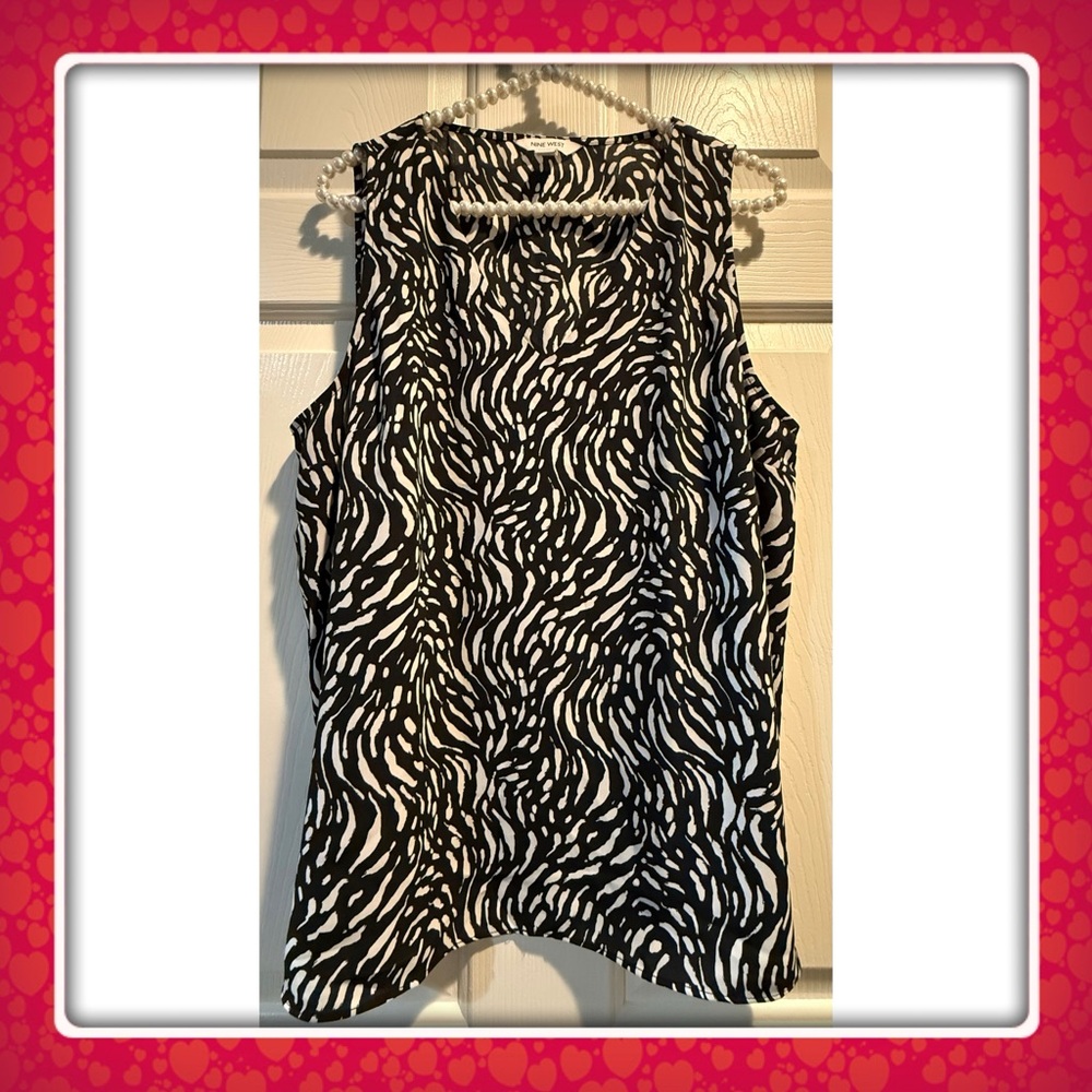 Nine West sleeveless top - Zebra black white - Large. Excellent condition!